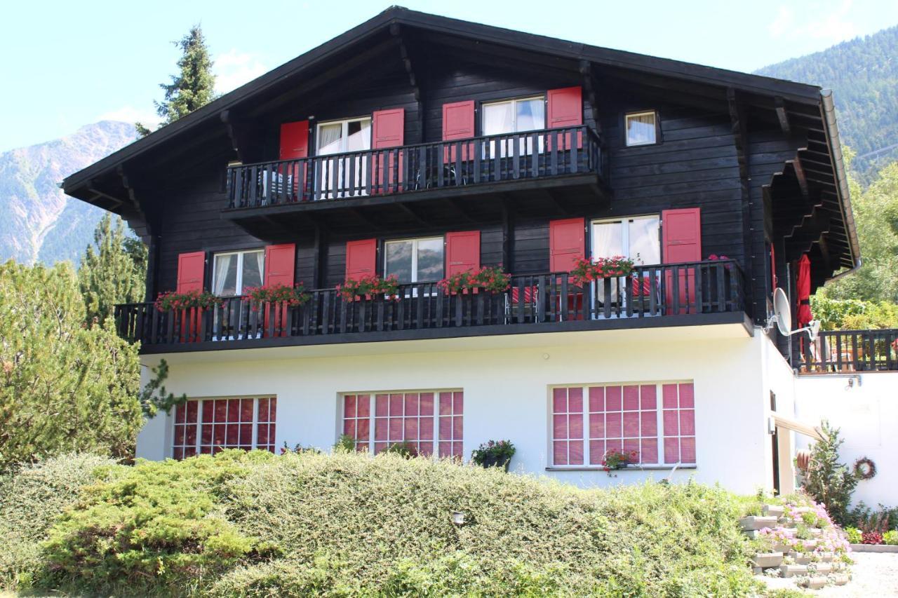 Chalet Esher Surrey Ried-Brig Extérieur photo