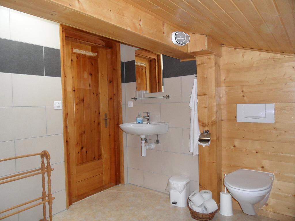 Chalet Esher Surrey Ried-Brig Extérieur photo