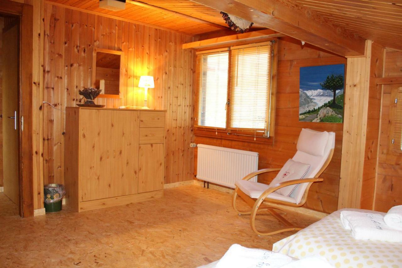 Chalet Esher Surrey Ried-Brig Extérieur photo